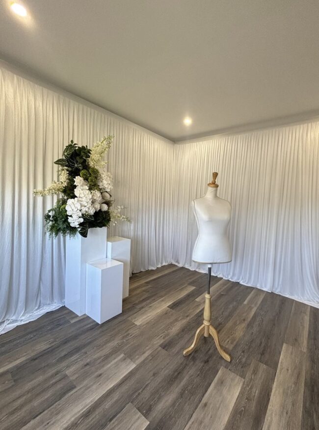 Classic Bridal Room Setup